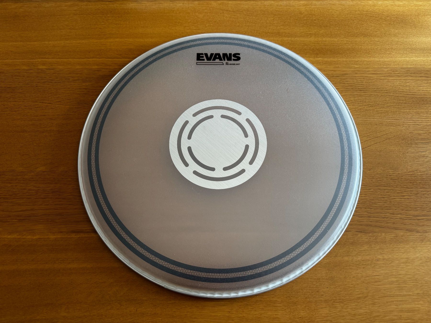 Evans Musikinstrumente: Evans 14" EC Edge Control Snare head RD – Neu und originalverpackt aus Zürich von colorblindrummer