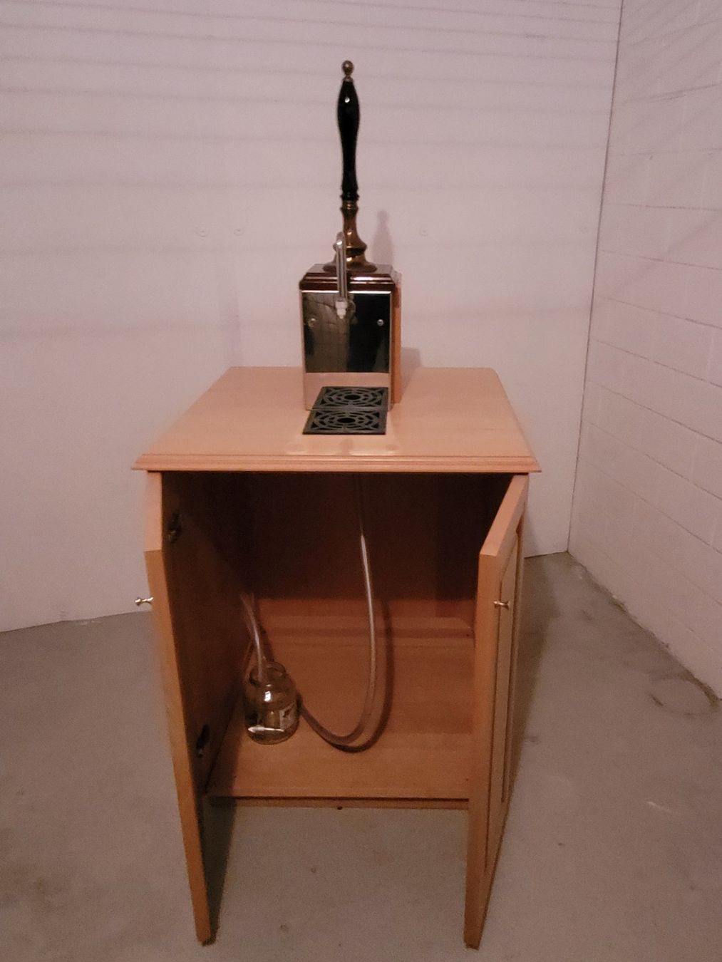 Allestimento di negozi e stand fieristici: Original englischer Zapfhahn – Usato da Niederuzwil venduto da AlbertR010203 2