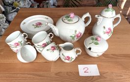 Grossmutters Tee- und Kaffeeservice mit Rosenmotiv Goldrand
