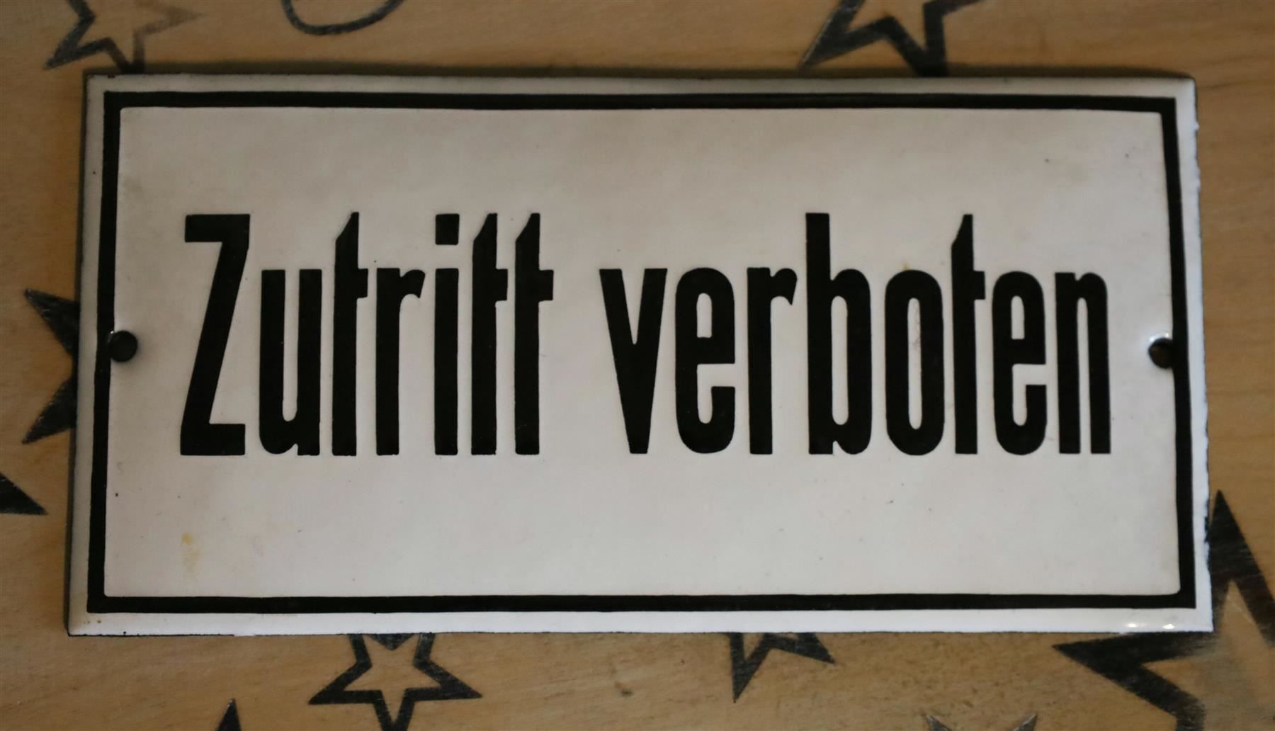 Insegne: Emailschild "Zutritt verboten" 1 – Usato da Birrwil venduto da brandschatz_birrwil