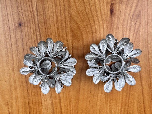 Tutte le decorazioni: BLUMENKRÄNZE  - 2 STÜCK – Usato da Honau venduto da Ritika 1