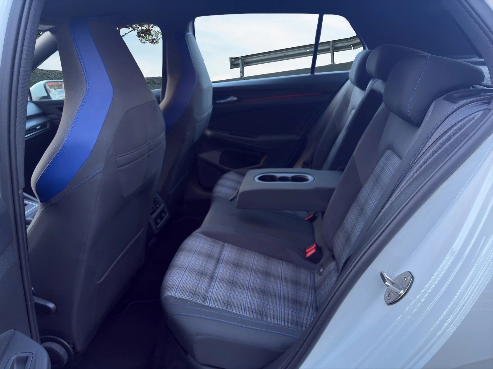 VW Automobili: VW Golf 1.4 TSI PHEV GTE – Usato da Langenthal venduto da Goergens10 5