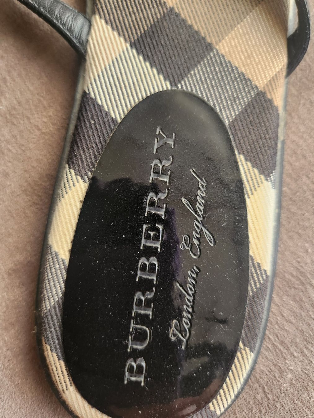 Burberry Chaussures femmes: Burberry " Flip Flops. Gr.40 – D'occasion à Dietikon par Oxana01 1