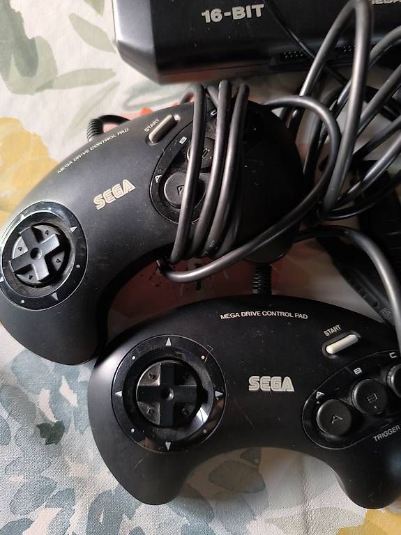 Consoles: Sega Mega Drive  – D'occasion à Walliswil-Nbipp par australien2007 2