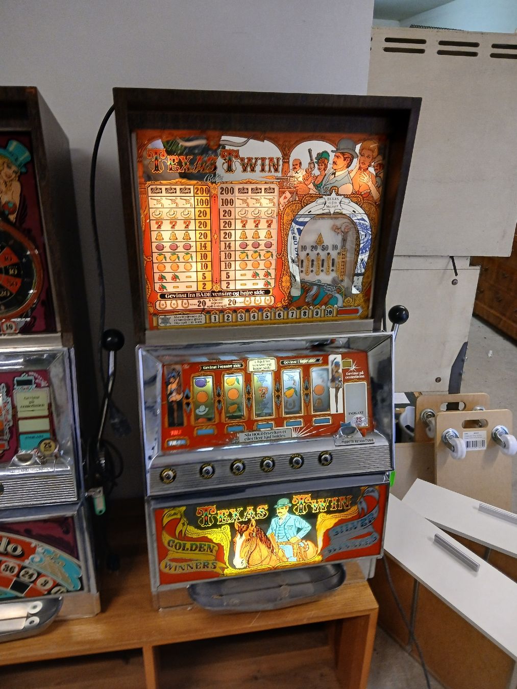 Spielautomaten: machine à  sous  – Gebraucht aus Poliez le Grand von DedeSan1968 1