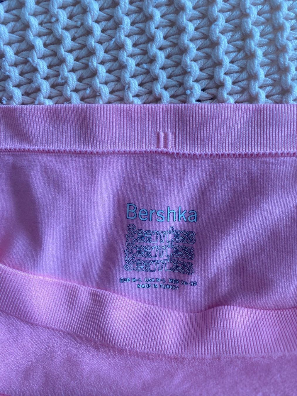 Bershka Top: Body rose épaules dénudées – Nuovo (secondo la descrizione) da Montreux venduto da Izapechee 2