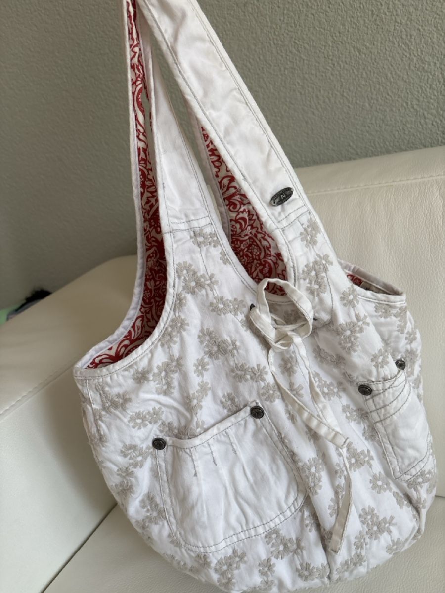 Nile Taschen für Damen: Nile Stofftasche, Blumenmuster – Gebraucht aus langenthal von rundholz7 5