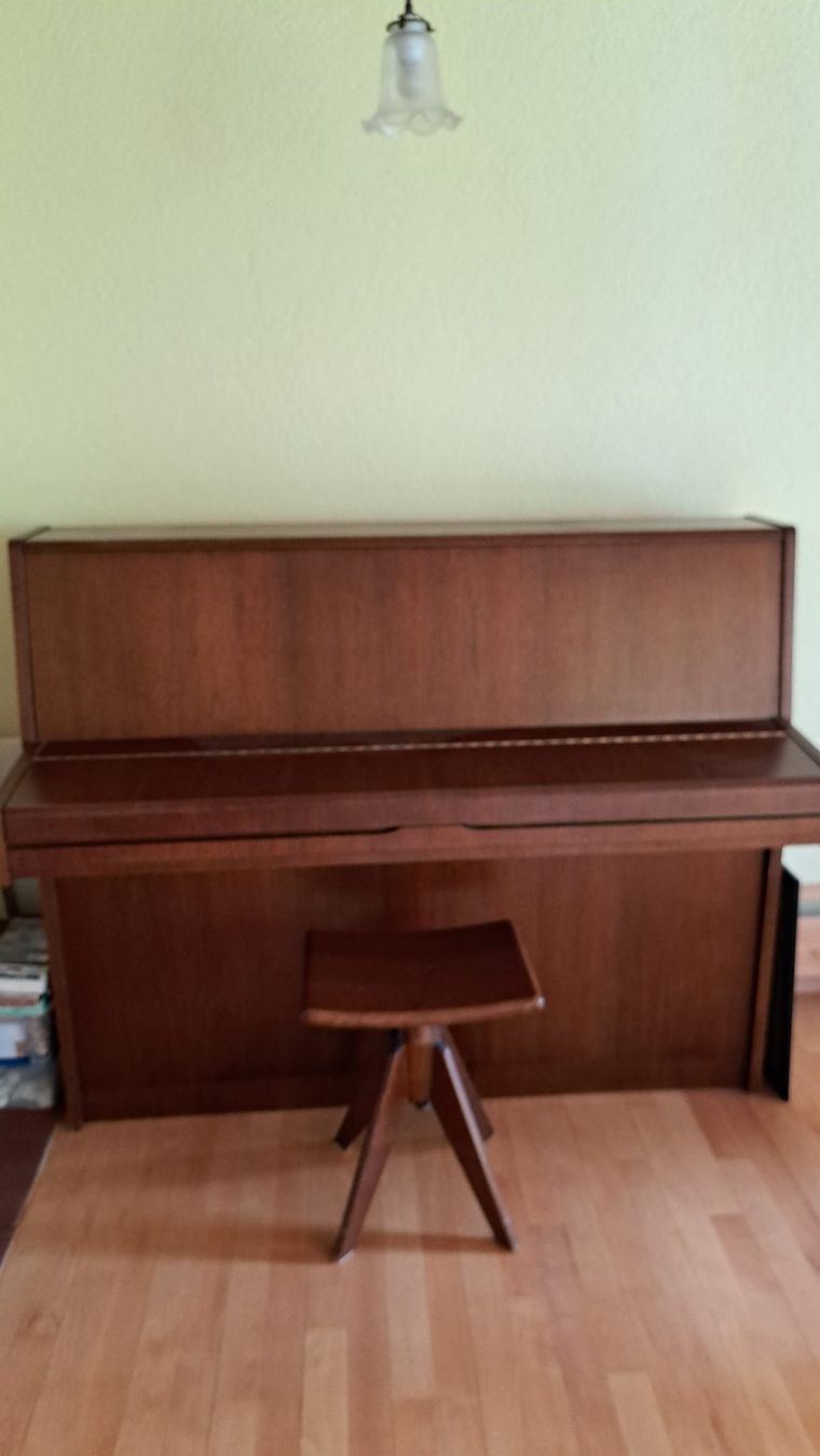 Burger & Jacobi Strumenti musicali: Klavier mit Hocker – Usato da St. Gallen venduto da simeli- 1