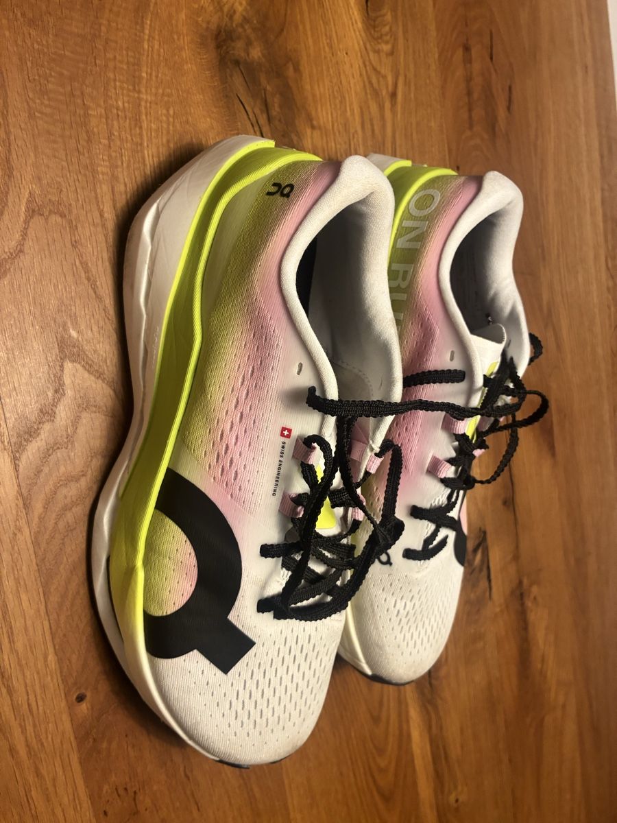On Herrenschuhe: On Cloudboom Max Gr. 42 Herren – Gebraucht aus Kehrsatz von mes_p7jc