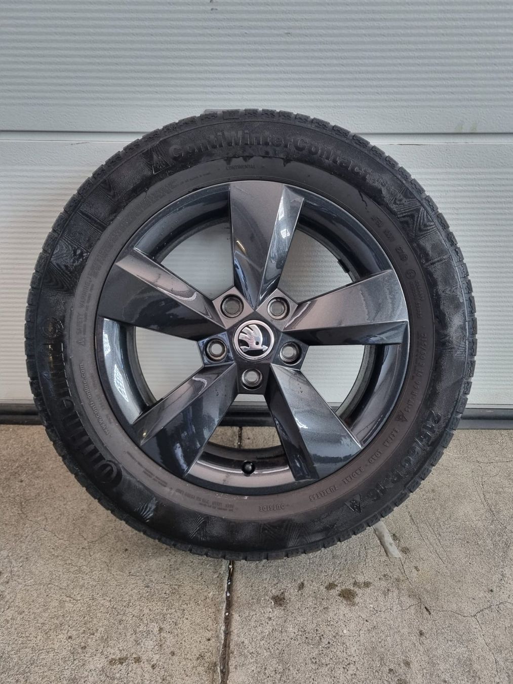 Pneumatici & Ruote complete: Skoda Karoq Winterräder – Usato da Kirchdorf AG venduto da Cartastic_AG 3