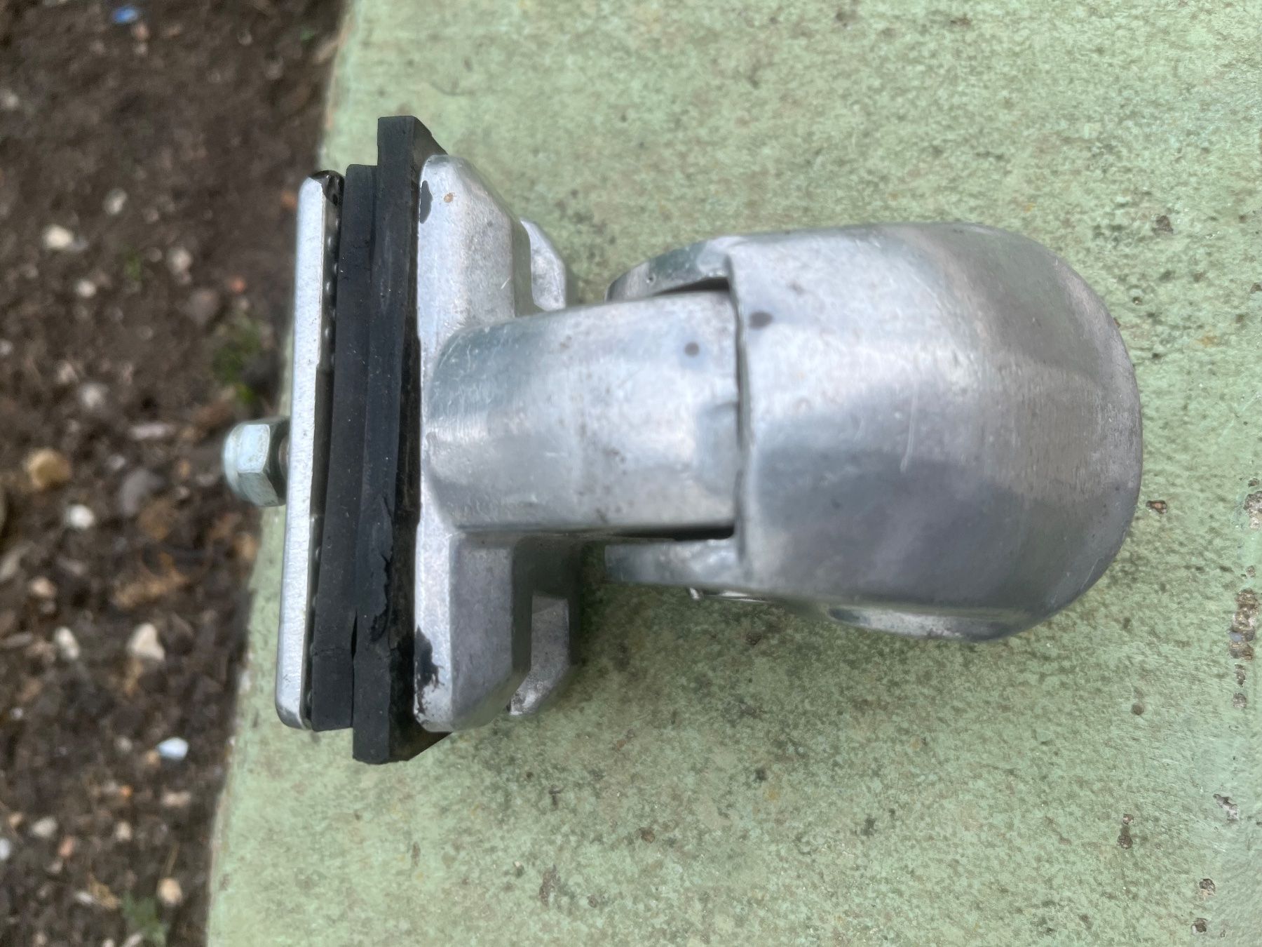 Ganci per rimorchio: Velo-Anhängerkupplung INCA – Usato da Magden venduto da Hornet2 2