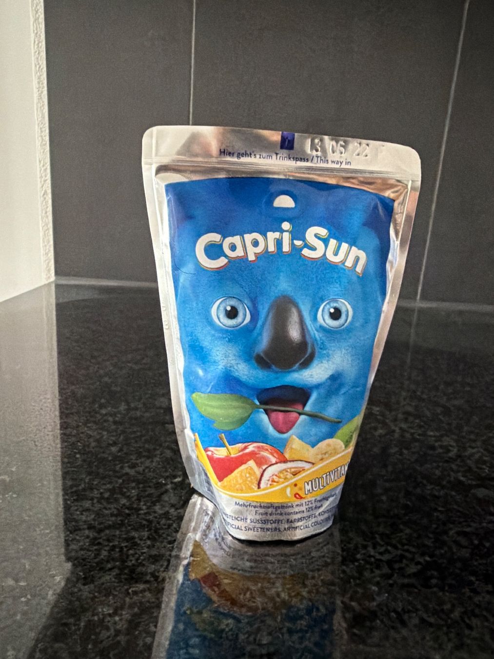 Lebensmittel & Spezialitäten: Special Edition: Capri Sun mit Plastikstrohhalm – Gebraucht aus Muri AG von styler3