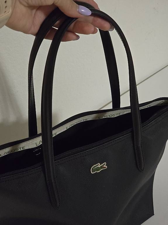 Taschen für Damen: Lacoste Tasche – Gebraucht aus Münchenbuchsee von Arasy13