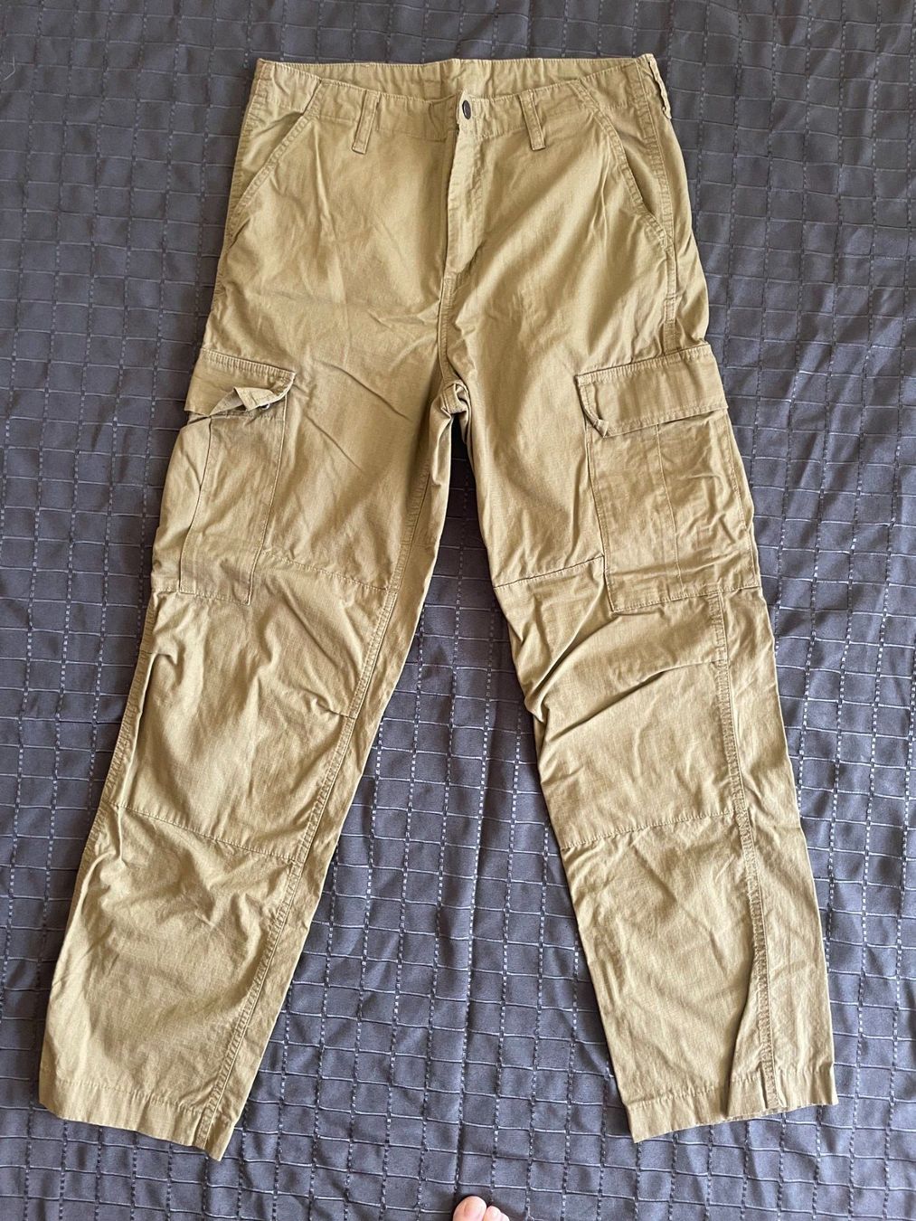 Carhartt Pantaloni: Carhartt Regular Cargo Pant 32x34 – Nuovo (secondo la descrizione) da Embrach venduto da Pasimoki