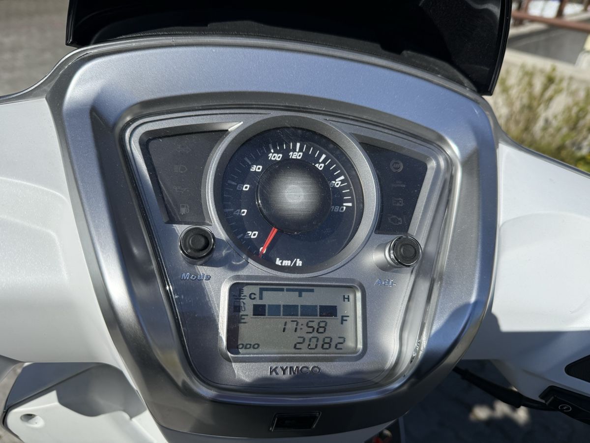 Kymco Scooters: Kymco People GT 300i, Topcase inklusive. – Gebraucht aus Thun von aRealLiveOne 3