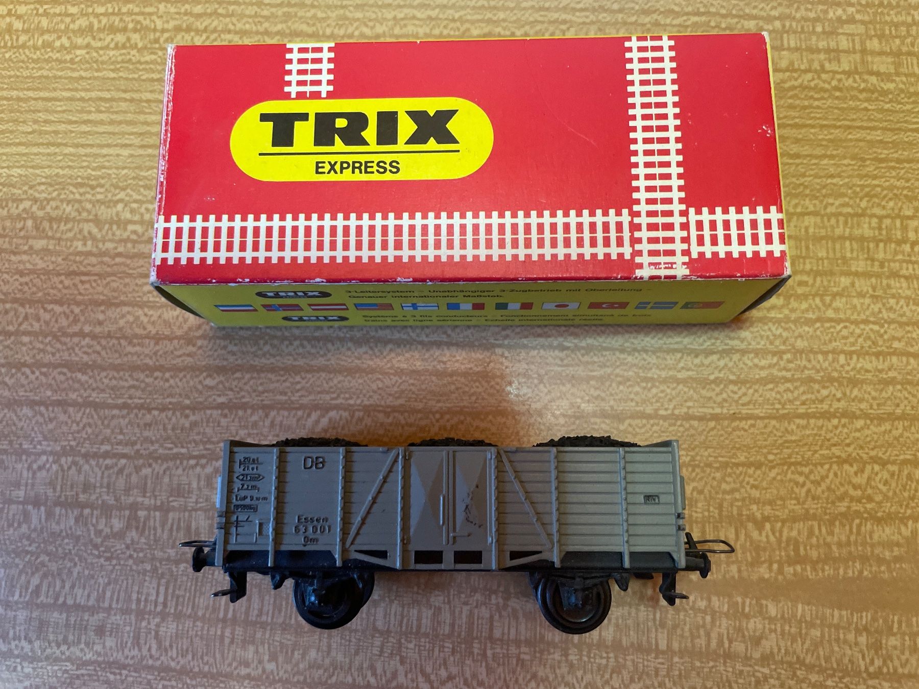 Trix Modellini di ferrovie: Trix Express H0 Waggon beladen mit Kohle – Usato da Suhr venduto da Daneli7 4