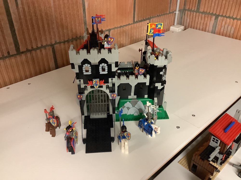 Lego Ritterburg 6086 komplett (Gebraucht) in Weinfelden für CHF 205 ...