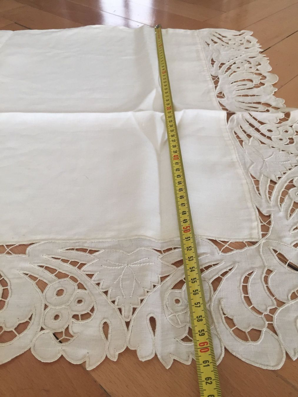 Biancheria da letto: Drap en lin brodé à la main ancien – Nuovo (secondo la descrizione) da Küssnacht am Rigi venduto da FFKA 1