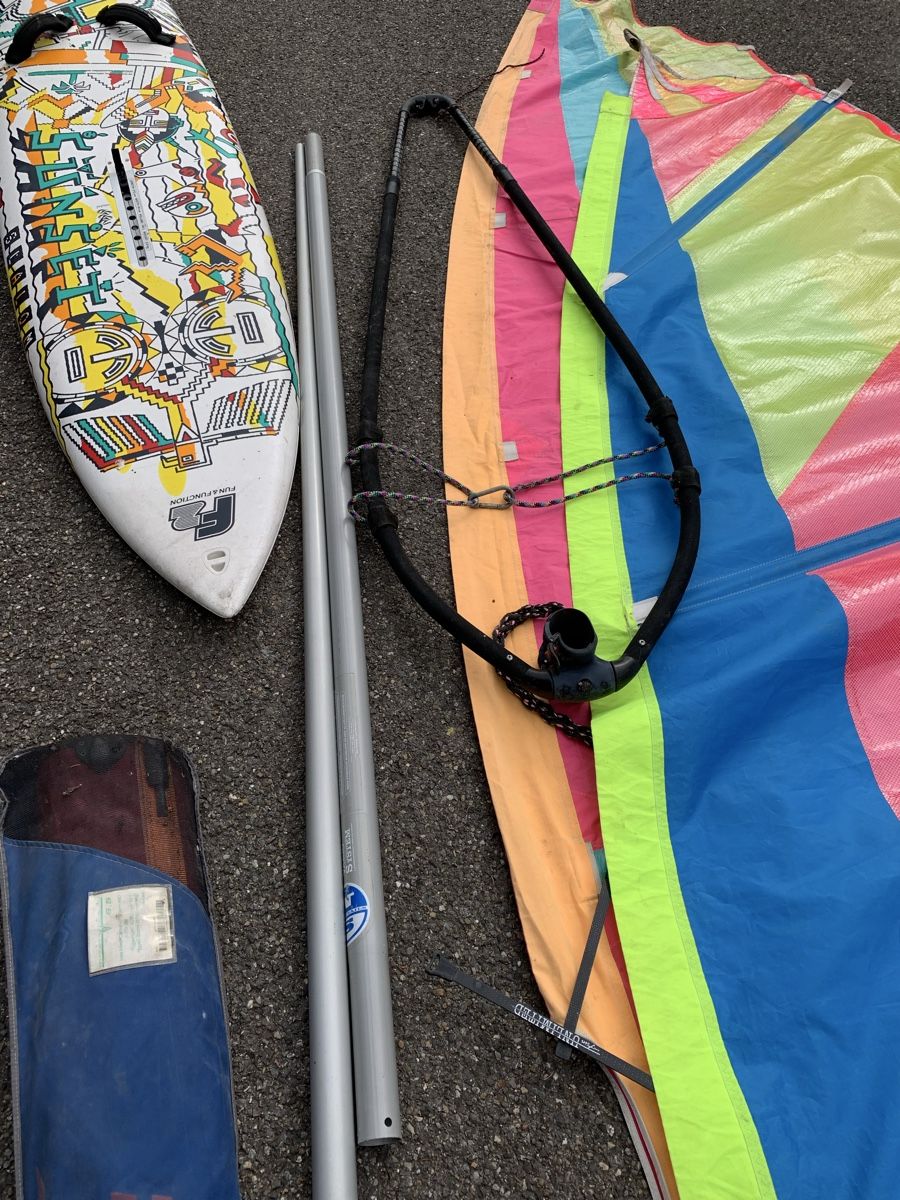Tavole da surf e di nuoto: F2 Windsurf Set, 272cm Brett inkl. Segel, Mast, Gabelbaum – Usato da Oetwil am See venduto da wue_b6jd 2