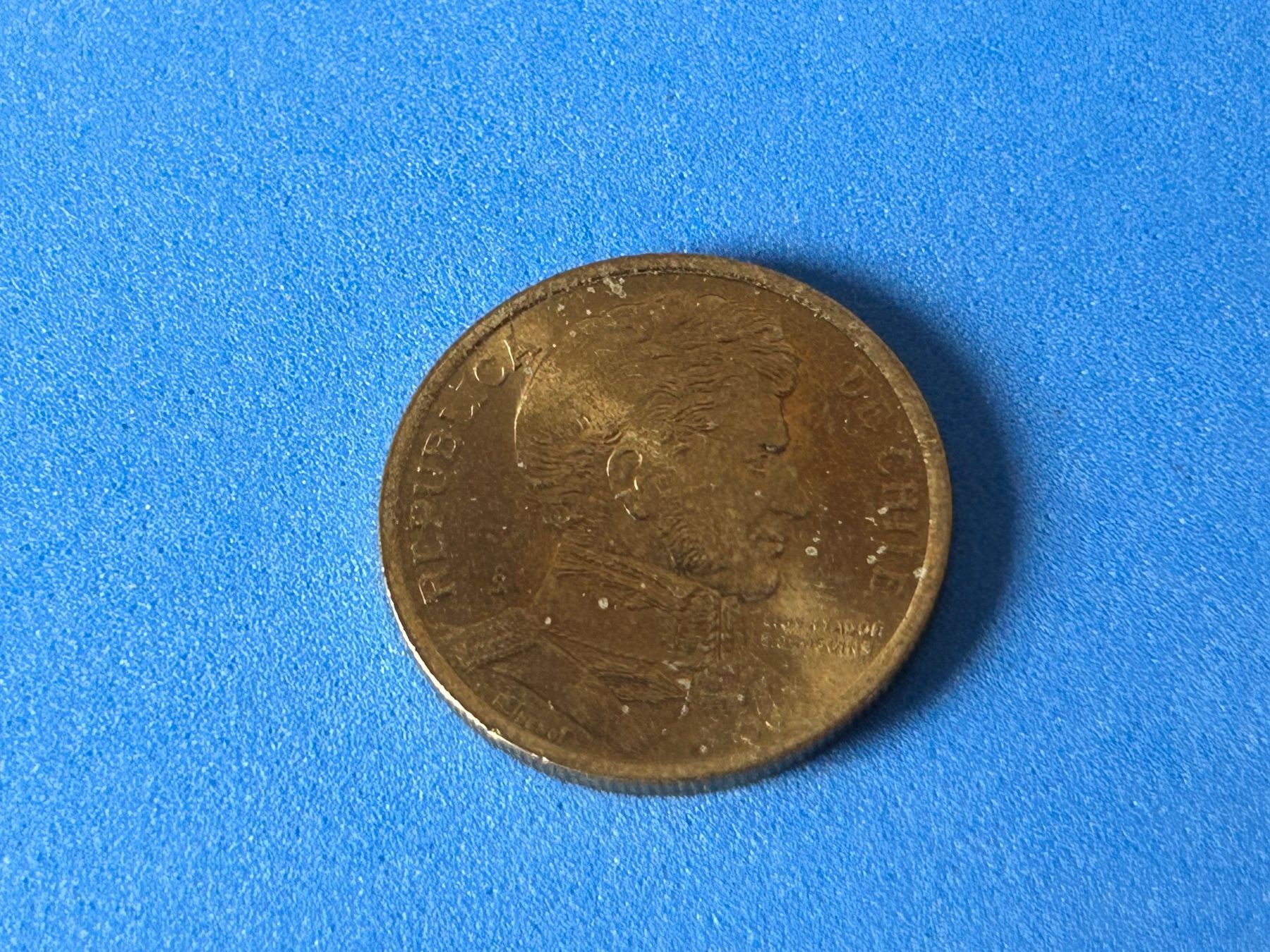 Tutti le monete: Chile - 10 Pesos 2006 – Usato da Corcelles NE venduto da AJKader 1
