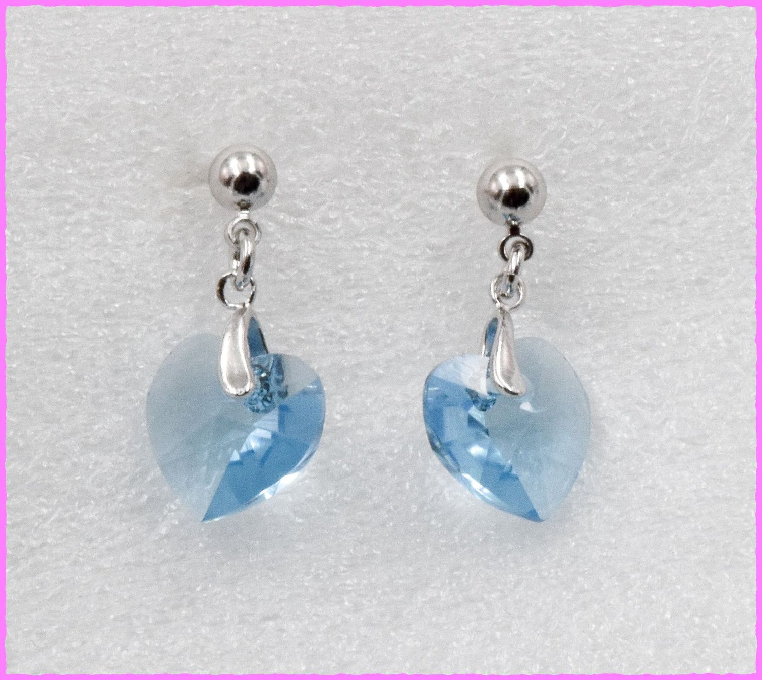 Orecchini pendenti & Orecchini a lobo: Bezaubernde Herz Ohrstecker mit Kristall – Nuovo e nell'imballaggio originale da Oberglatt ZH venduto da Diamond-Girl