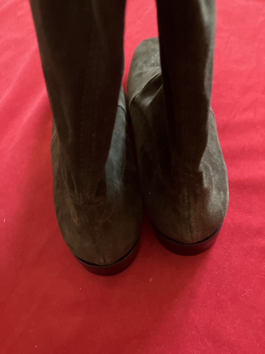Scarpe da donna: Elegante Wildlederstiefel,Grösse 40.5 – Usato da Muralto venduto da jac_hkz5 4