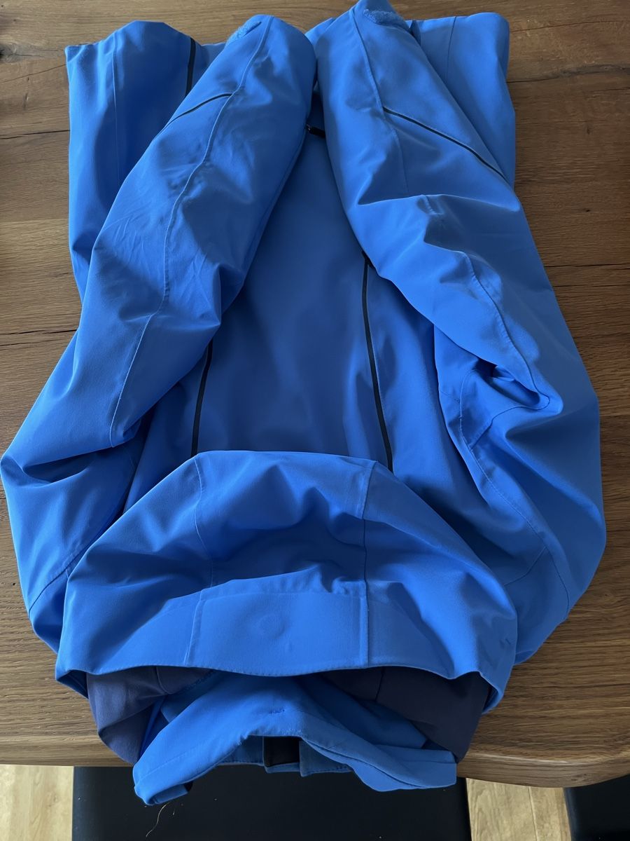 Kjus Giacche: Giacca da sci KJUS taglia 36 blu – Usato da Freienbach venduto da alile 8