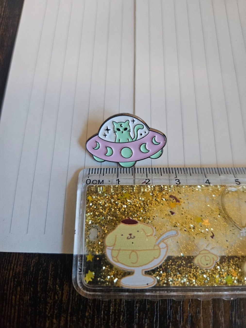 Plaketten & Abzeichen: UFO-Katze Pin Badge Anstecker – Gebraucht aus Luzern von Lucan_Valerius