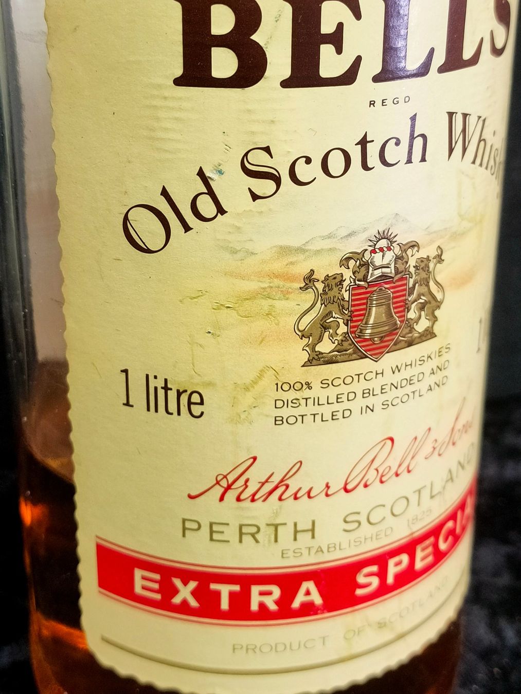 Spirituosen: BELL'S OLD SCOTCH WHISKY – Gebraucht aus Genève von Leboucheoreilles 2