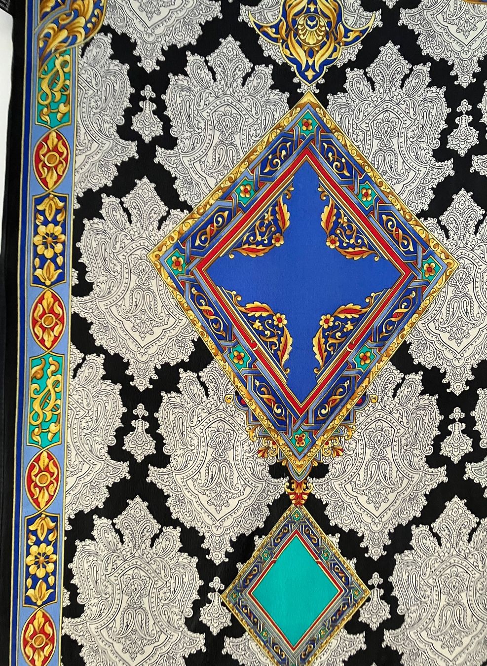 Versace Foulard & Sciarpe: Atelier Versace Seide Schal – Usato da Unterägeri venduto da Jutka_04 3