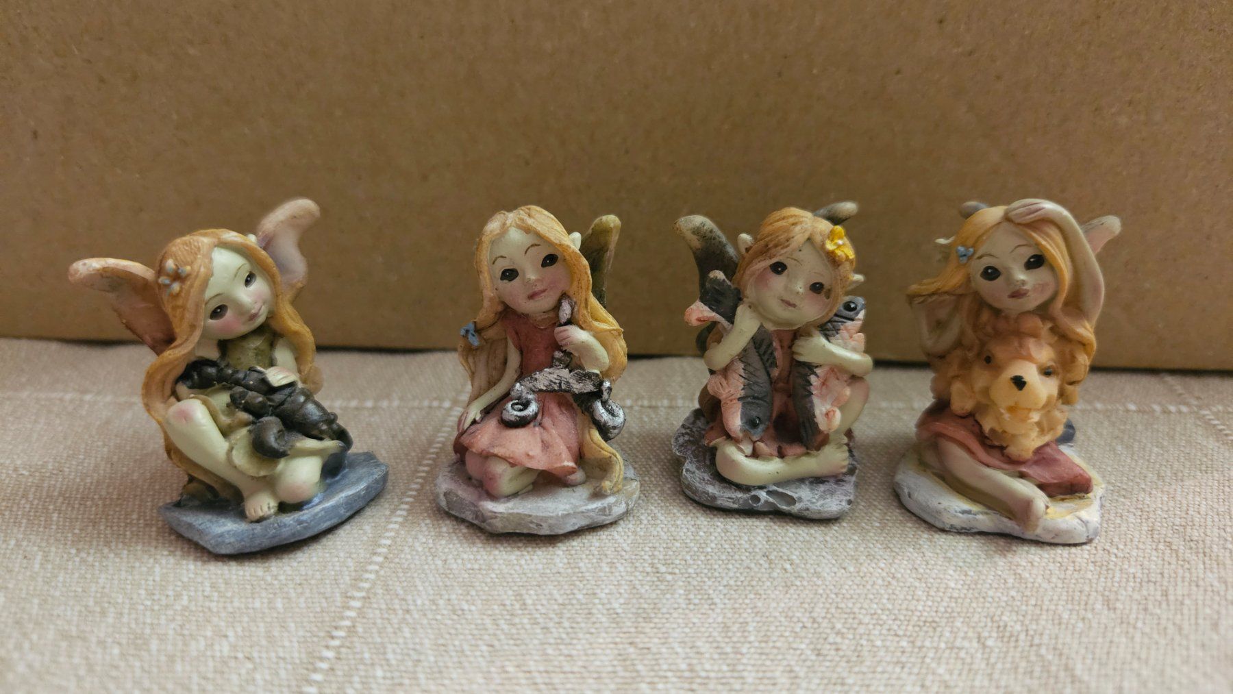 Statuette: 4 statuine fate/elfi – Usato da Melano venduto da H-Sara