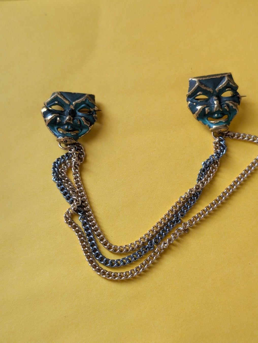 Sonstiger Schmuck: sweater guard clips – Gebraucht aus Daillens von cla_sj2w 1