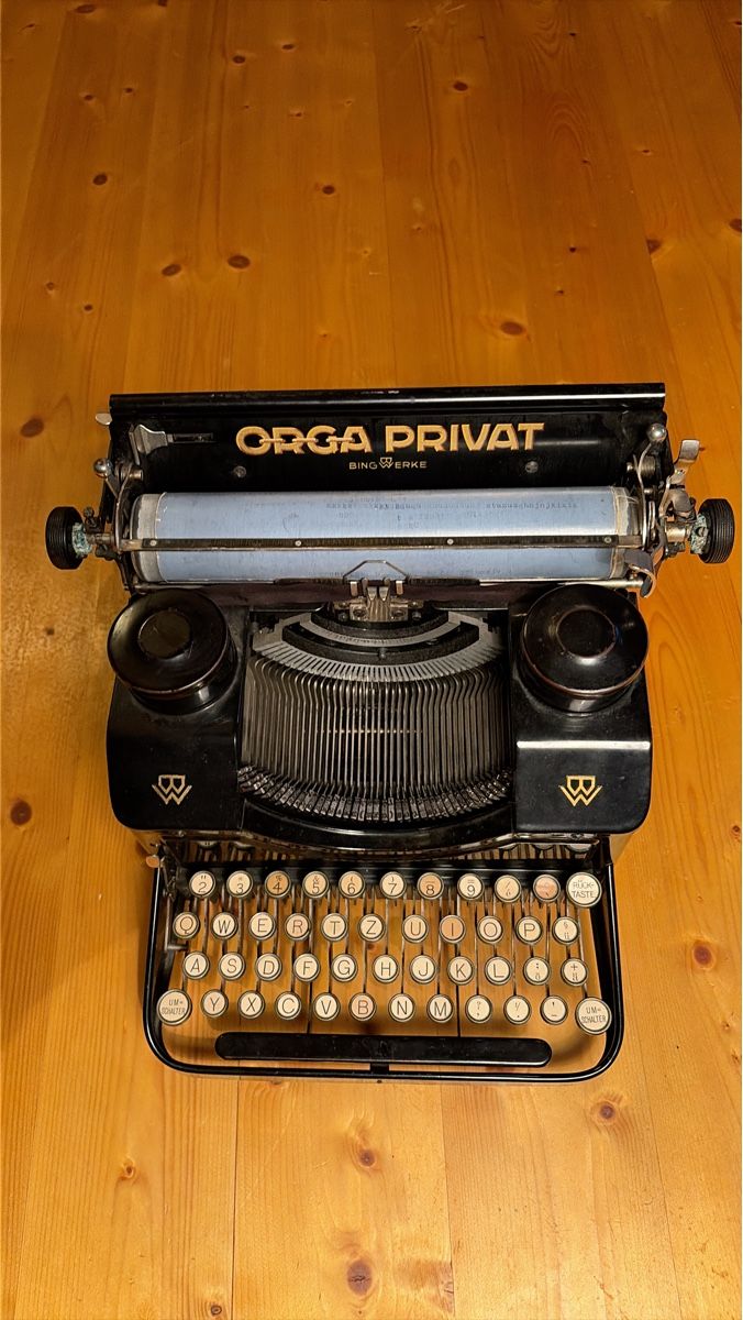 Macchine da scrivere: Schreibmaschine Orga Privat  – Usato da Grabs venduto da Soswald1