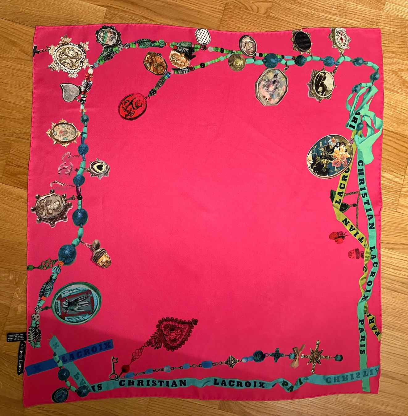 Christian Lacroix Foulards, Tücher & Schals: Christian Lacroix Seidentuch neu – Neu (gemäss Beschreibung) aus St. Gallen von gag_6sxh