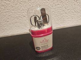 Neu - Maniküre -Set (Verp. Beschädigt)