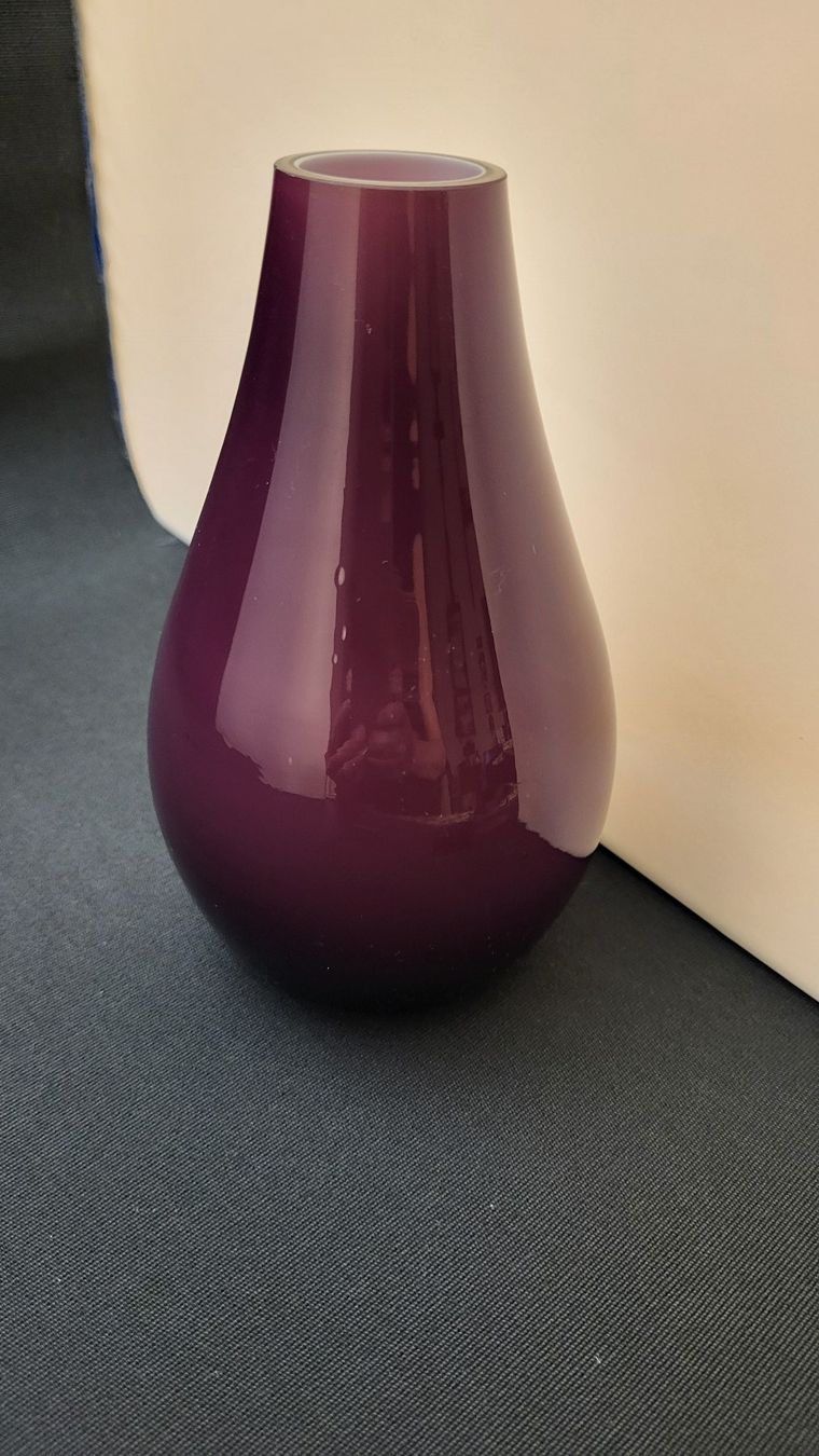 Vasi & Recipienti: Lila Überfangglas-Vase – Usato da Basel venduto da spinne02 1