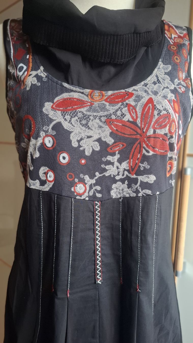 Vestiti: Double Jeu Kleid schwarz Grösse S/M  Stretch – Usato da Balzers venduto da silviahuaraz 1