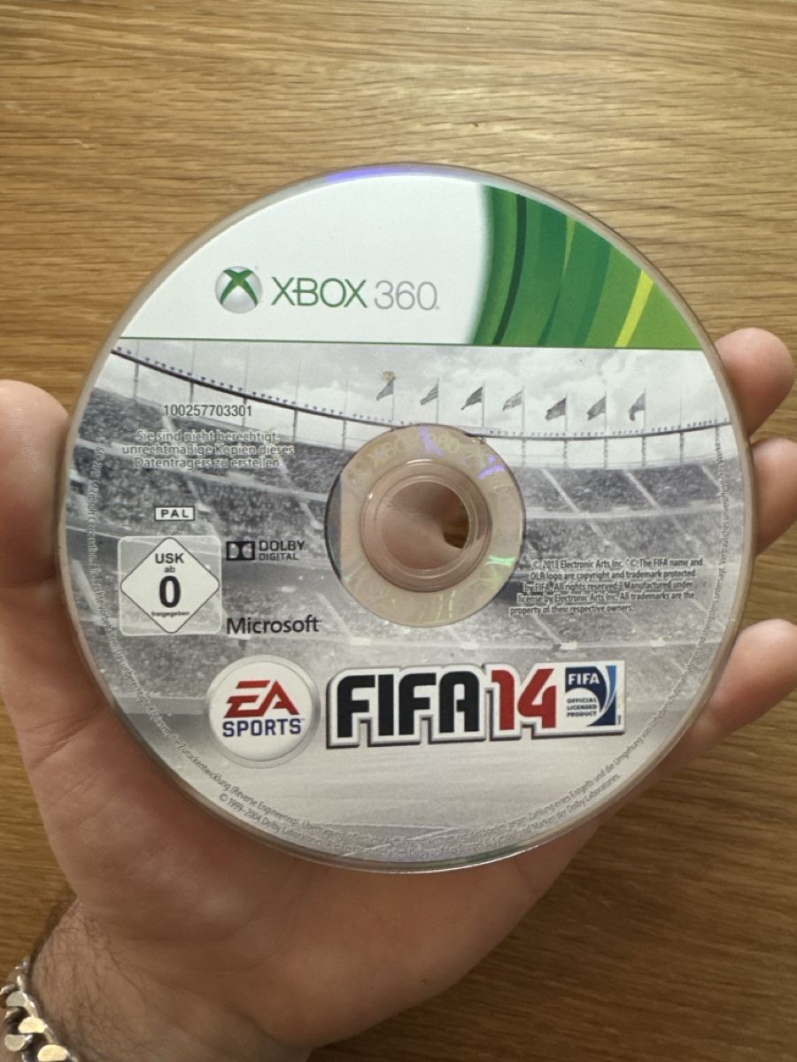 Microsoft Giochi: XBOX 360 / FIFA 14 / Nur CD – Usato da Herzogenbuchsee venduto da TCG-High-Quality