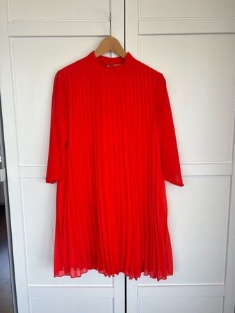 wunderschönes oranges Asos Plisseekleid, Size 38