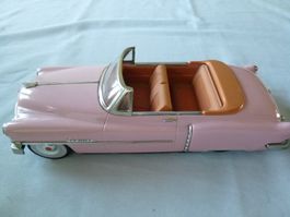 Blech - Cadillac Cabrio - pink - ca 1:18 - made in Japan