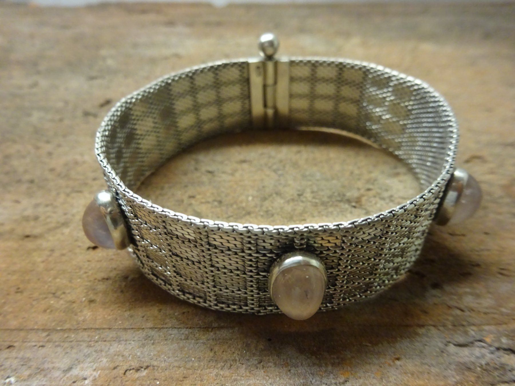 Bracciali & Braccialetti: Flachpanzer Armband Rosenquarz – Usato da Esslingen venduto da FetteSchnecke 1
