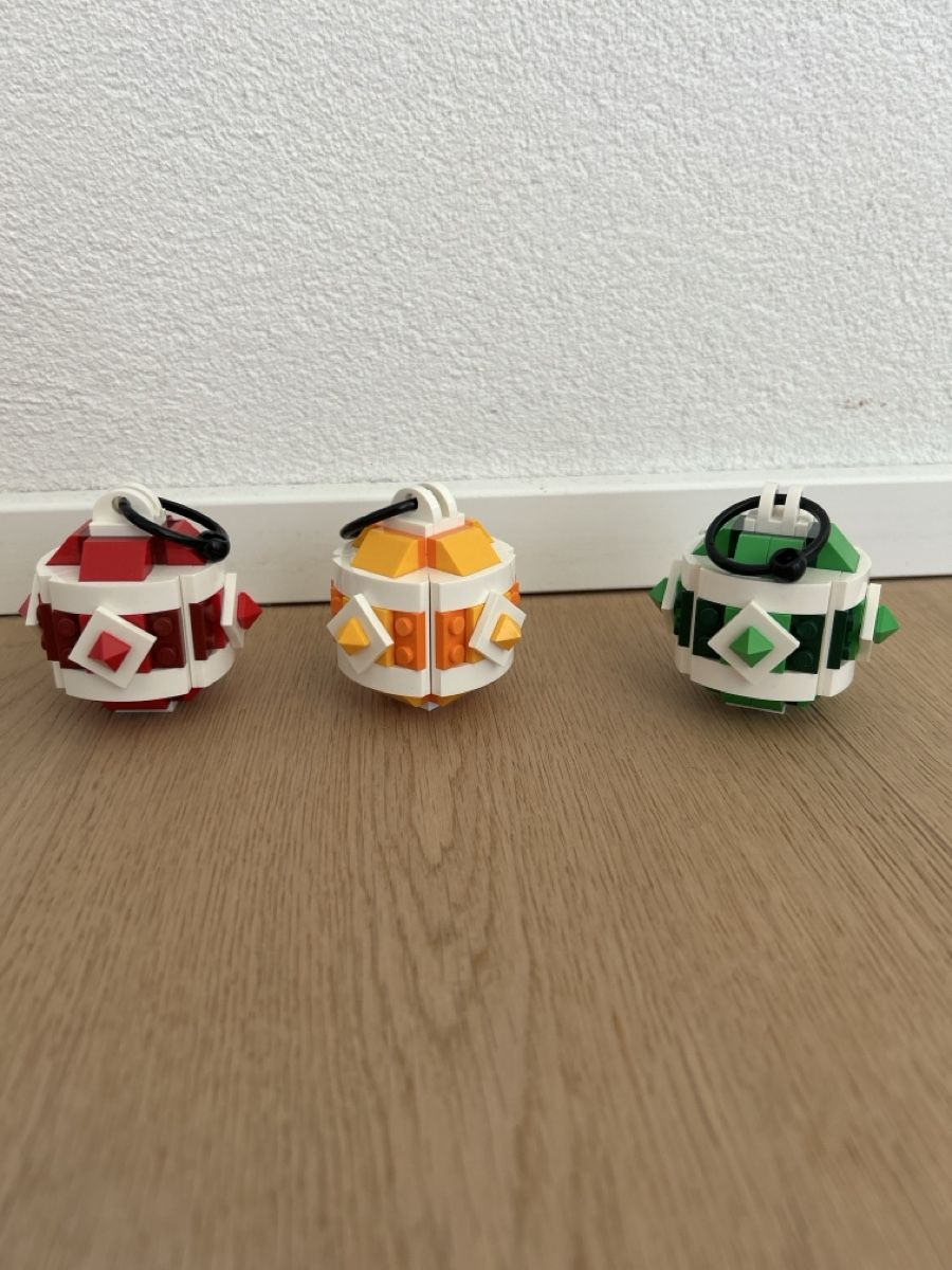 Lego Giocattoli: Lego 40604 Christbaumkugel-Set – Usato da Wabern venduto da HAWK28