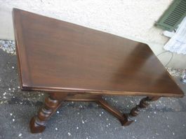 Massiver Esstisch ausziehbar aus Holz