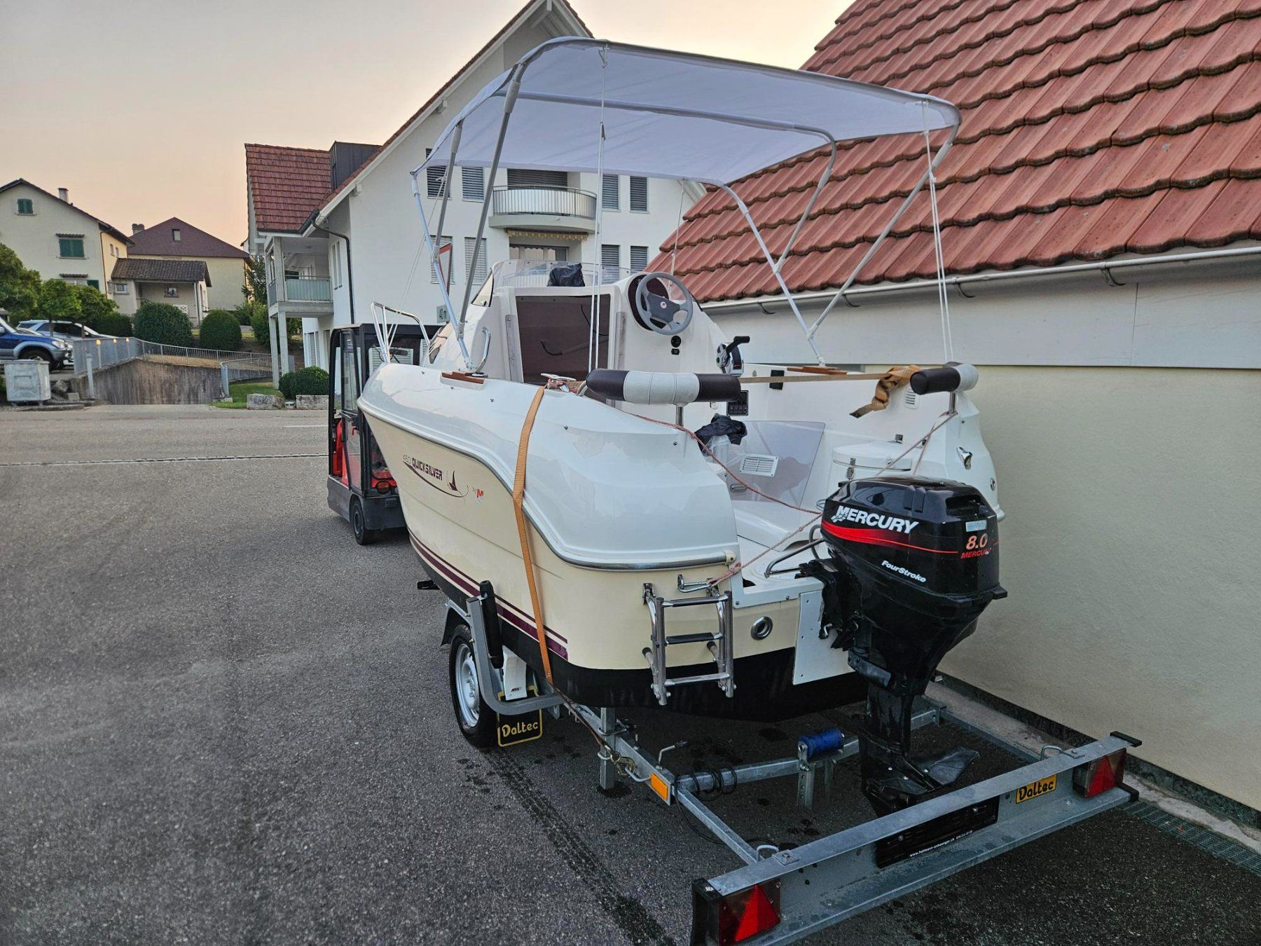 Quicksilver Bateaux: Motorboot Quicksilver cabin 460 / 8 PS – D'occasion à Gunzgen par HofmannAnhaenger 7