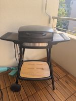 Elektrogrill mit Gestell schwarz guter Zustand gebraucht