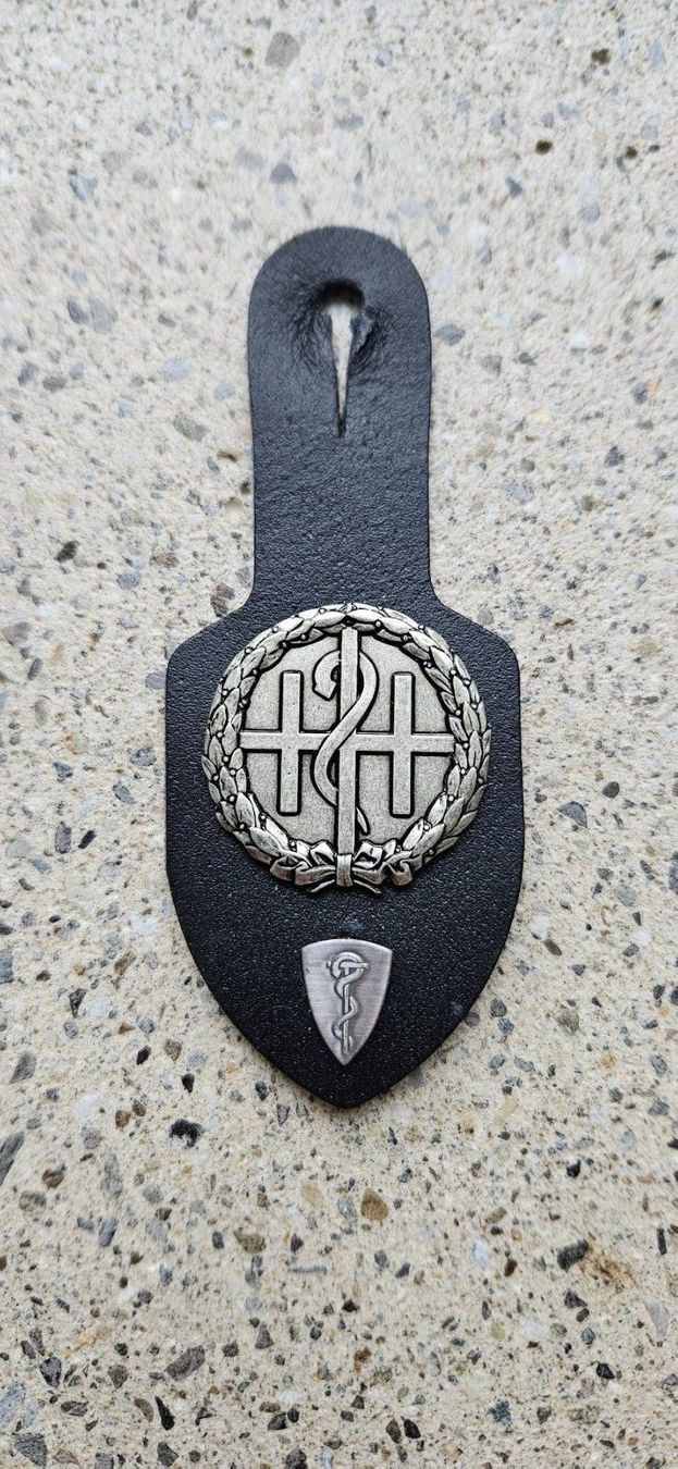 Schweizer Armee Placchette & Badge: *** Brustanhänger mit Spez. Abzeichen *** – Usato da Riedholz venduto da fr_sIruP