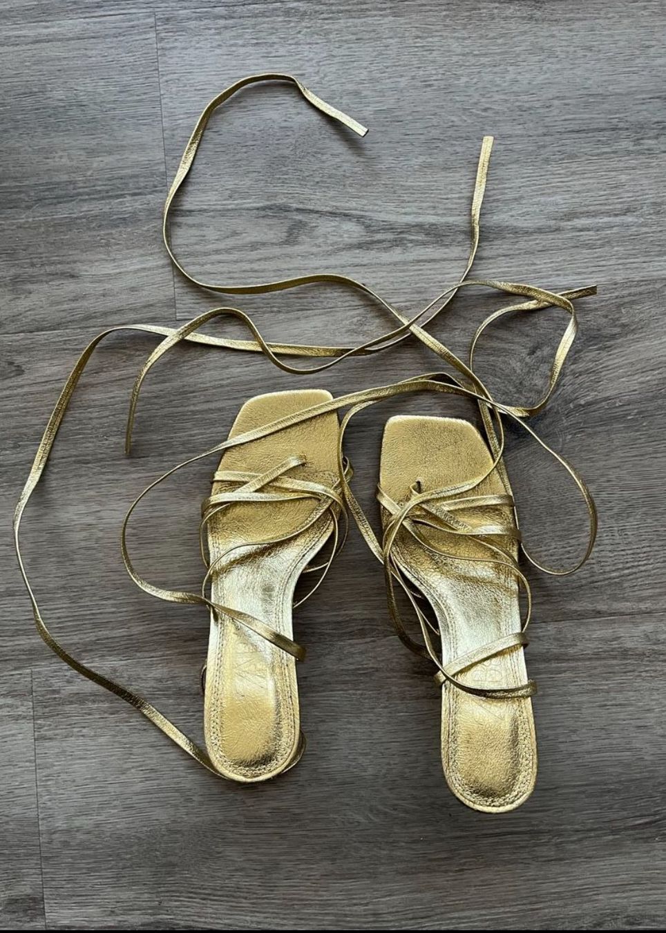 Zara Damenschuhe: Sandales Zara 37 gold – Neu (gemäss Beschreibung) aus Zürich von Lotta1509