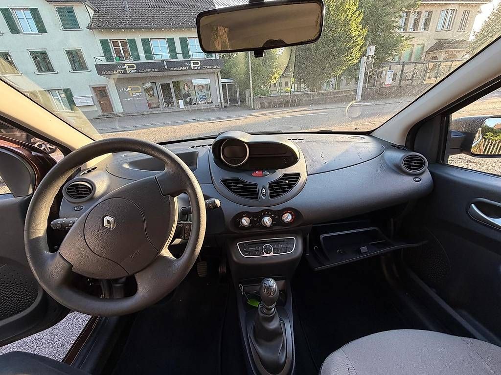 Autos: Renault Twingo ab Service und mfk  – D'occasion à Bischofszell par zan_7zvn 4