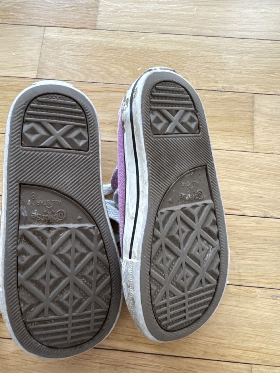 Converse Scarpe per ragazze: Coole Converse All Stars, Gr. 24, Lila – Usato da Wettingen venduto da Mary13 1