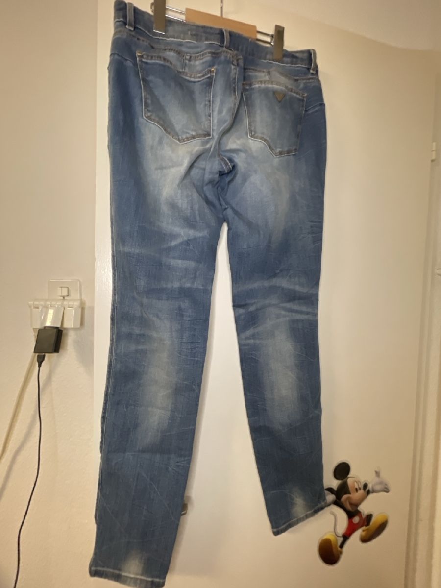 Guess Jeans: Guess Jeans, Curve X, Grösse 32, – D'occasion à Zürich par Belisimo 1